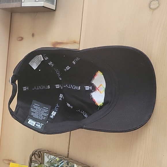 New Era DEI Thrasio 9Twenty Cap - Picture 3 of 5